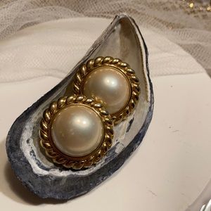 P.E.P. pearl and gold vintage post earrings
